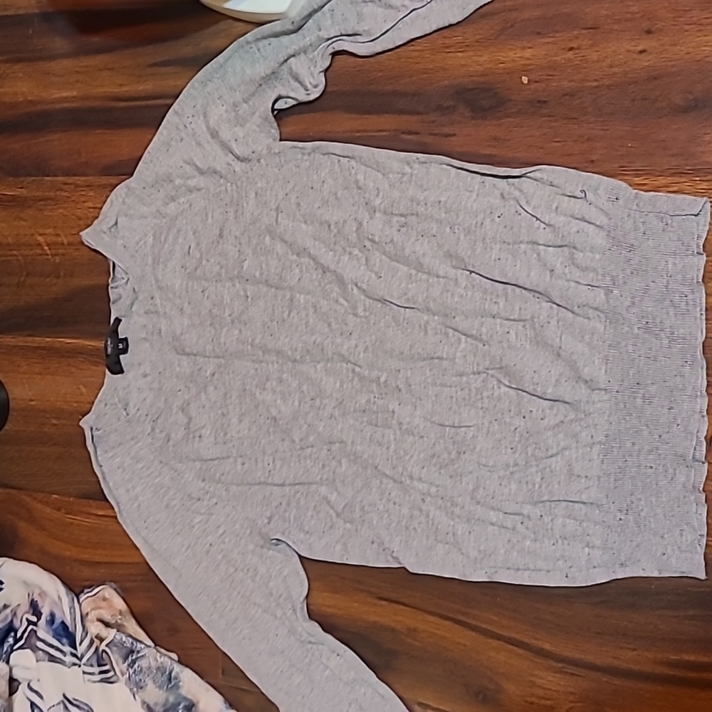Brand: Mossimo Size: Medium Color: Gray